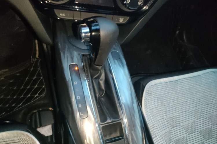 Used Honda XR-V 2020 1.5L CVT Comfort Version Gear Lever