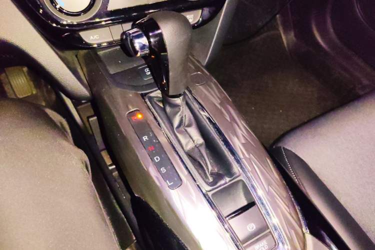 Used Honda XR-V 2020 1.5L CVT Comfort Version Gear Lever