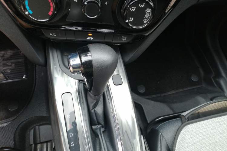 Used Honda XR-V 2020 1.5L CVT Comfort Version Gear Lever