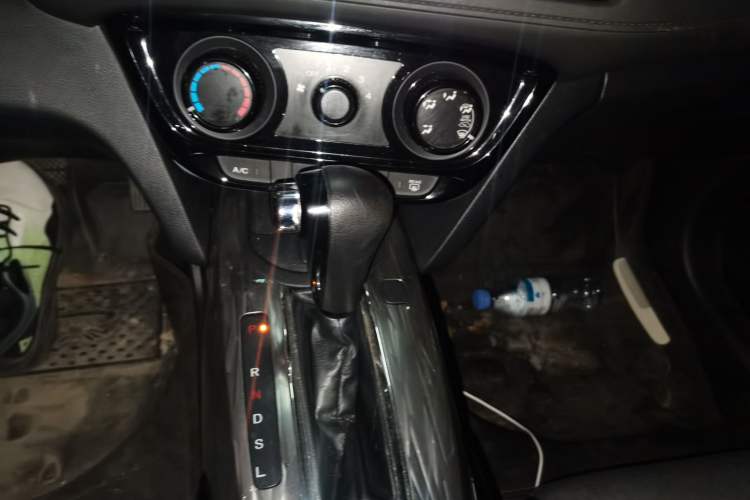 Used Honda XR-V 2020 1.5L CVT Comfort Version Gear Lever