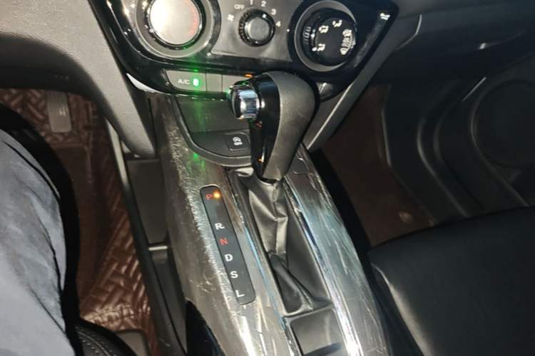 Used Honda XR-V 2020 1.5L CVT Classic Edition Gear Lever