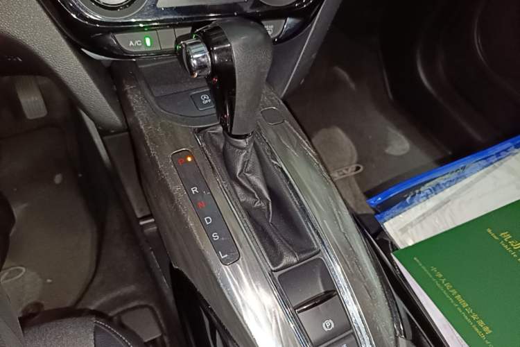 Used Honda XR-V 2020 1.5L CVT Comfort Version Gear Lever