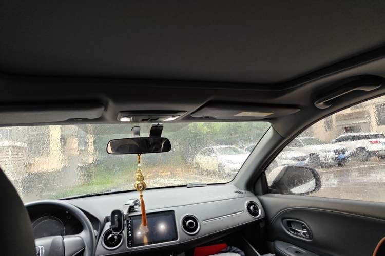 Used Honda XR-V 2020 1.5L CVT Luxury Edition Headliner
