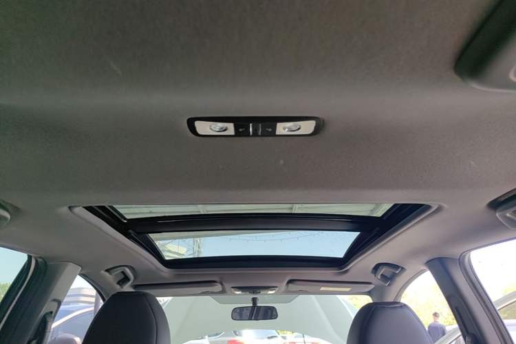 Used Honda XR-V 2020 1.5L CVT Comfort Version Headliner