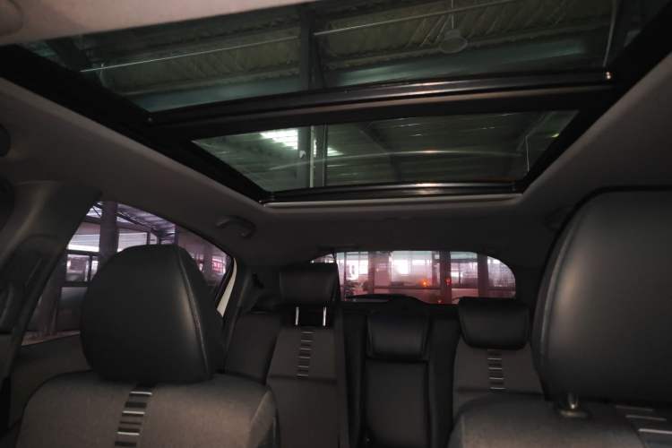 Used Honda XR-V 2020 1.5L CVT Comfort Version Headliner