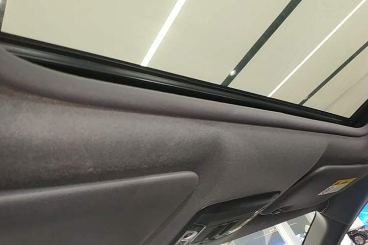 Used Honda XR-V 2020 1.5L CVT Comfort Version Headliner