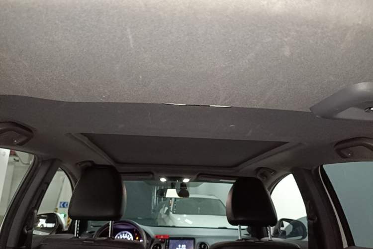 Used Honda XR-V 2020 1.5L CVT Comfort Version Headliner