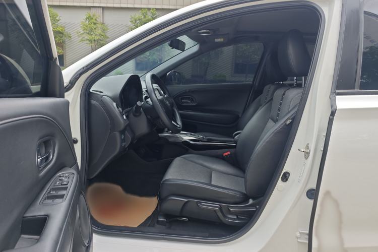 Used Honda XR-V 2020 220TURBO CVT Luxury Edition Interior 2