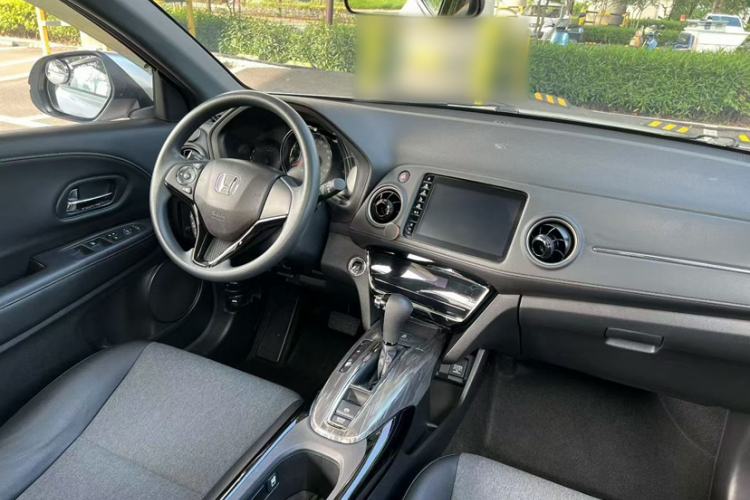 Used Honda XR-V 2020 220TURBO CVT Luxury Edition Interior 4
