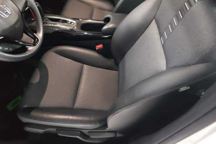 Used Honda XR-V 2020 220TURBO CVT Luxury Edition Left Front Seat