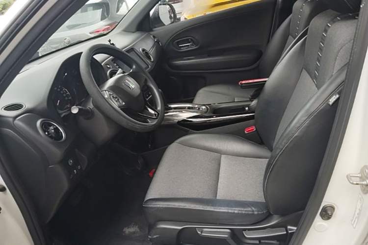 Used Honda XR-V 2020 220TURBO CVT Luxury Edition Left Front Seat