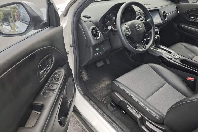 Used Honda XR-V 2020 220TURBO CVT Luxury Edition Left Front Seat