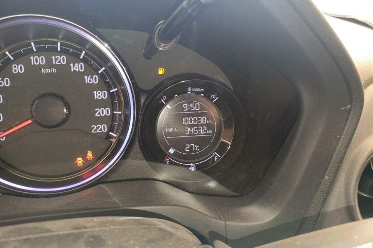 Used Honda XR-V 2020 1.5L CVT Comfort Version Odometer Close Up