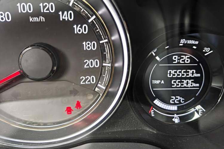 Used Honda XR-V 2020 1.5L CVT Luxury Edition Odometer Close Up