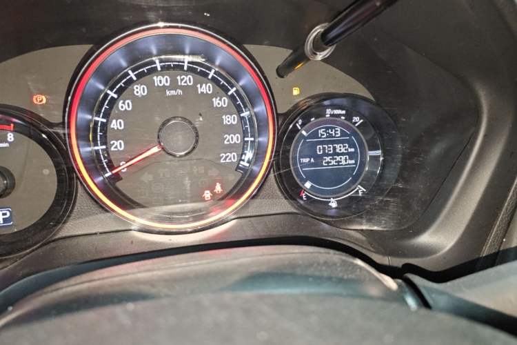 Used Honda XR-V 2020 1.5L CVT Luxury Edition Odometer Close Up