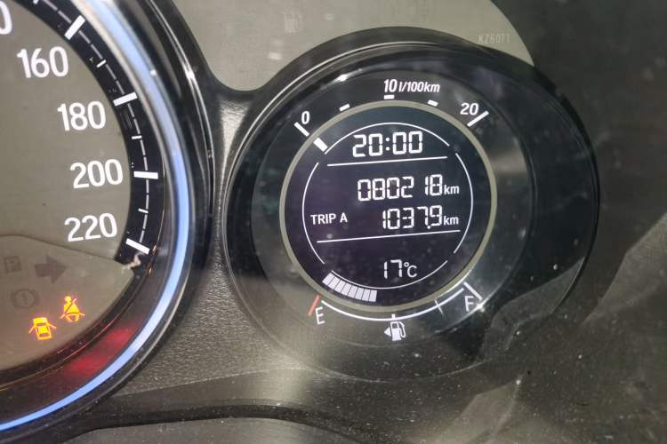 Used Honda XR-V 2020 1.5L CVT Classic Edition Odometer Close Up