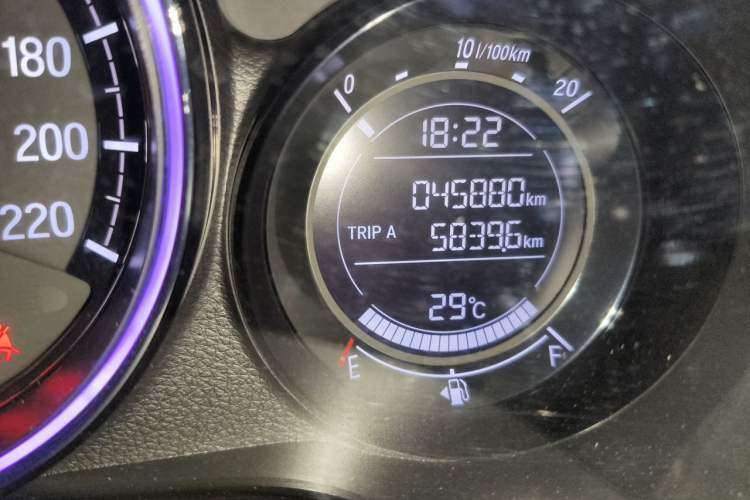 Used Honda XR-V 2020 1.5L CVT Comfort Version Odometer Close Up