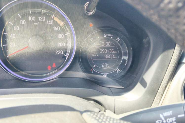 Used Honda XR-V 2020 1.5L CVT Comfort Version Odometer Close Up