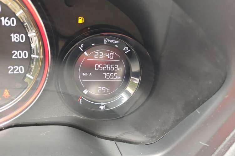 Used Honda XR-V 2020 1.5L CVT Comfort Version Odometer Close Up
