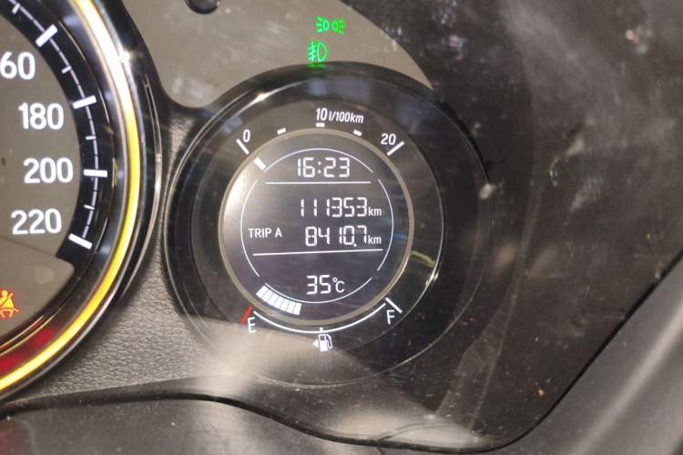 Used Honda XR-V 2020 220TURBO CVT Luxury Edition Odometer Close Up