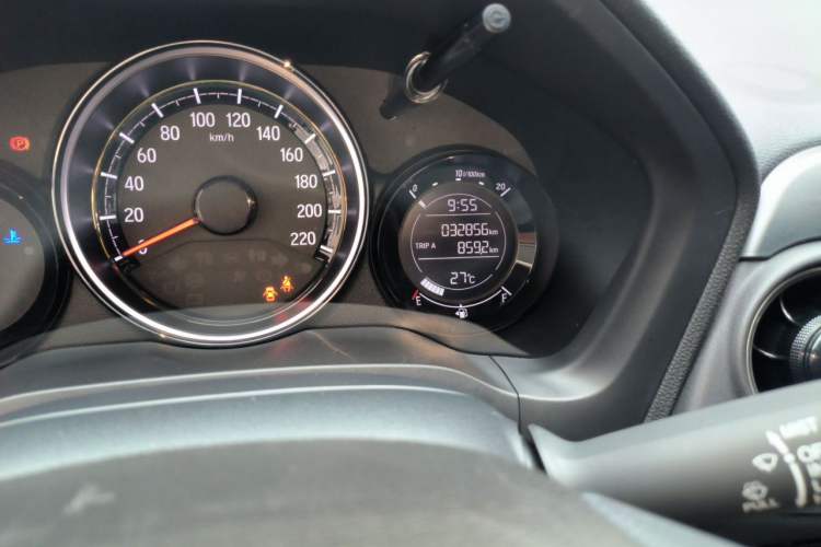 Used Honda XR-V 2020 1.5L CVT Classic Edition Odometer Close Up