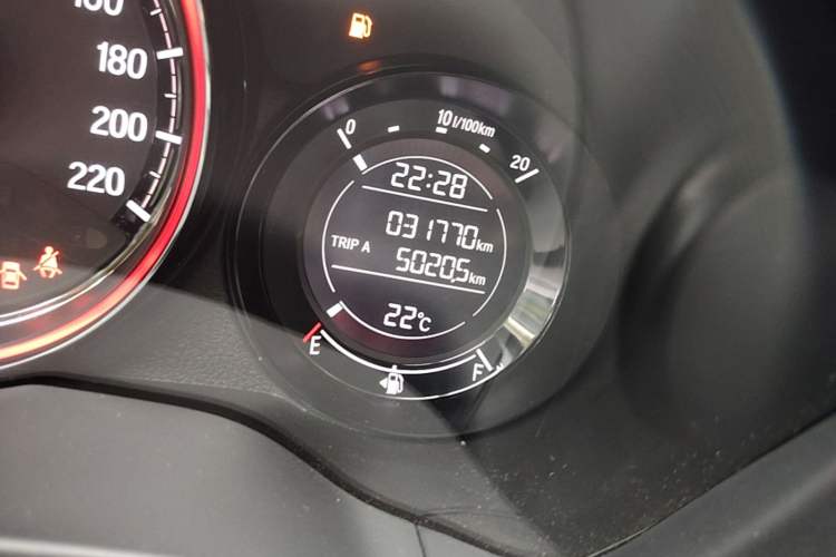 Used Honda XR-V 2020 1.5L CVT Comfort Version Odometer Close Up