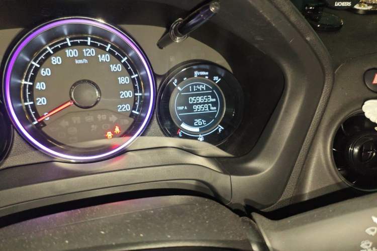 Used Honda XR-V 2020 1.5L CVT Comfort Version Odometer Close Up