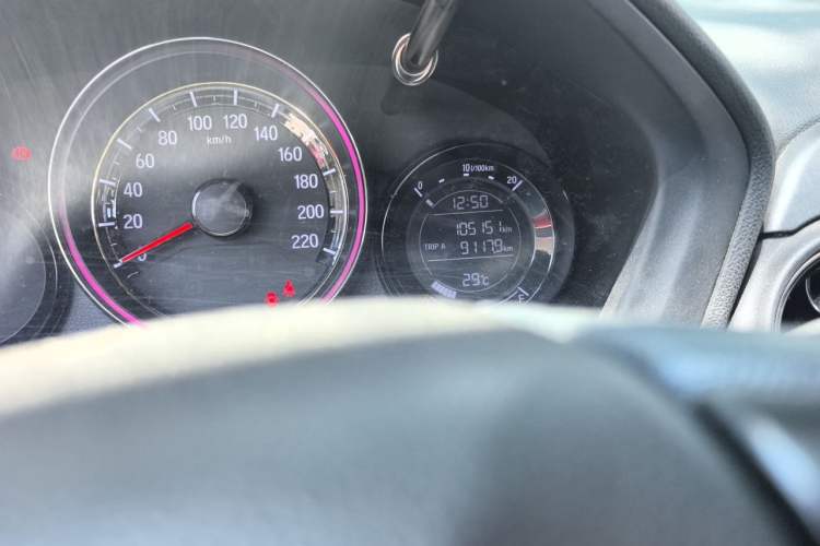 Used Honda XR-V 2020 1.5L CVT Comfort Version Odometer Close Up