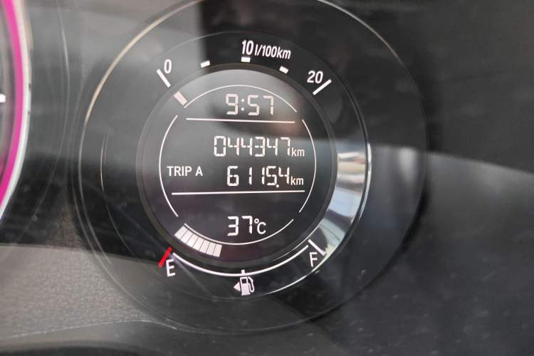 Used Honda XR-V 2020 1.5L CVT Comfort Version Odometer Close Up