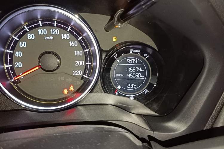 Used Honda XR-V 2020 1.5L CVT Comfort Version Odometer Close Up