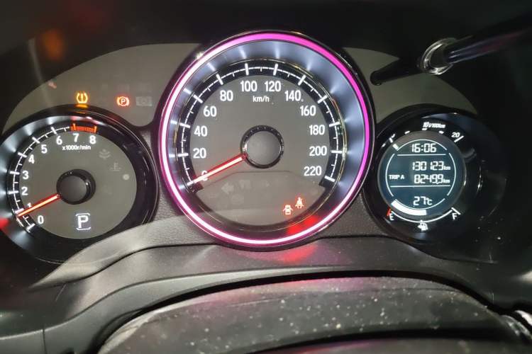 Used Honda XR-V 2020 1.5L CVT Classic Edition Odometer Close Up