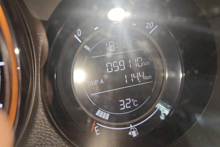 Used Honda XR-V 2020 1.5L CVT Comfort Version Odometer Close Up