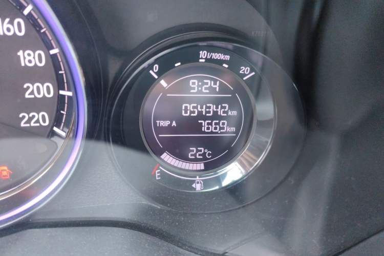 Used Honda XR-V 2020 1.5L CVT Classic Edition Odometer Close Up
