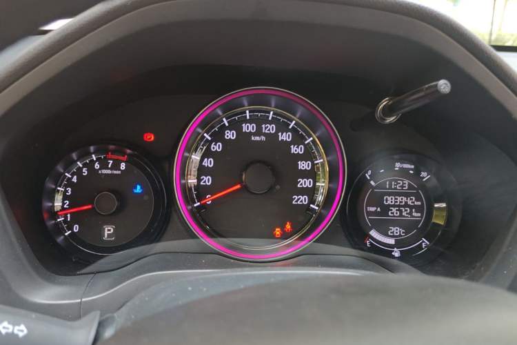 Used Honda XR-V 2020 1.5L CVT Comfort Version Odometer Close Up