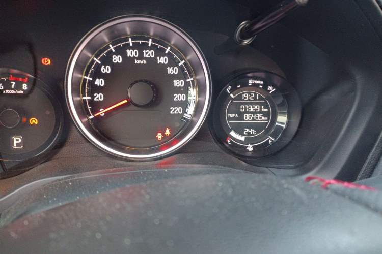 Used Honda XR-V 2020 1.5L CVT Comfort Version Odometer Close Up