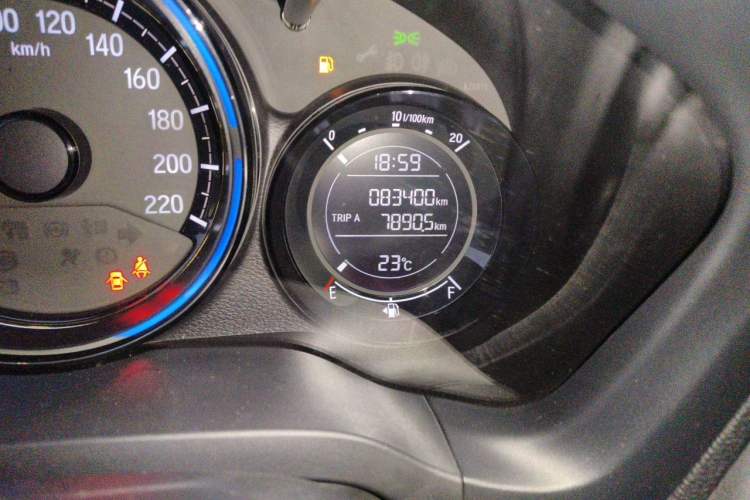 Used Honda XR-V 2020 220TURBO CVT Luxury Edition Odometer Close Up