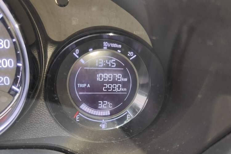 Used Honda XR-V 2020 1.5L CVT Luxury Edition Odometer Close Up