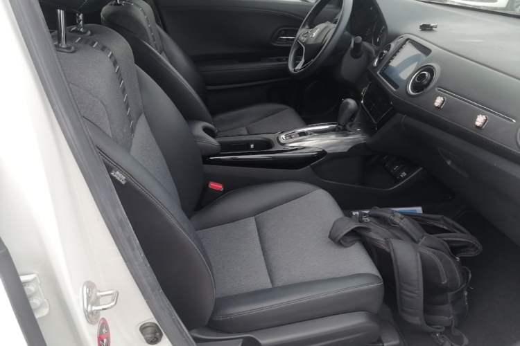 Used Honda XR-V 2020 220TURBO CVT Luxury Edition Right Front Seat