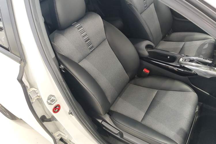 Used Honda XR-V 2020 220TURBO CVT Luxury Edition Right Front Seat