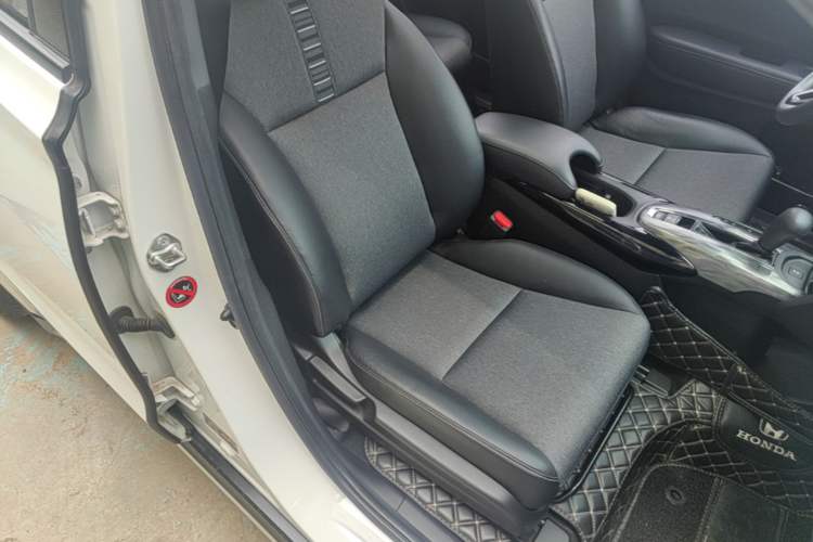 Used Honda XR-V 2020 220TURBO CVT Luxury Edition Right Front Seat
