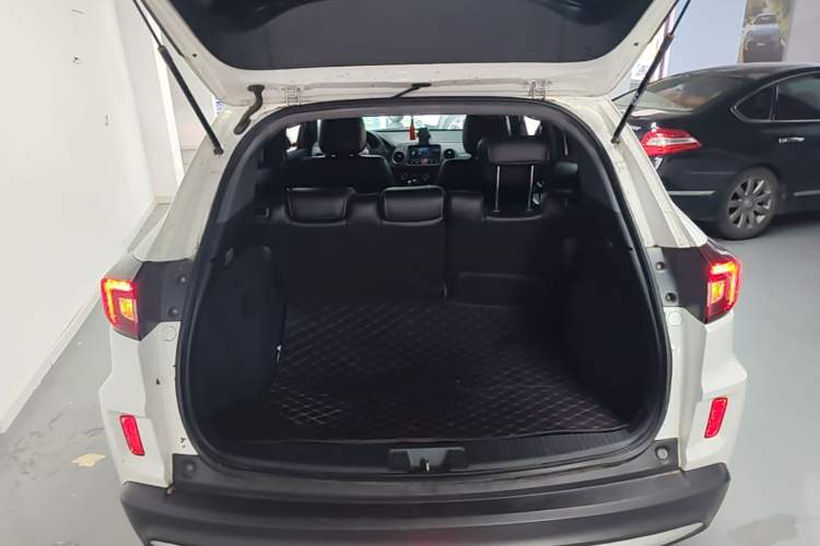 Used Honda XR-V 2020 1.5L CVT Classic Edition Trunk
