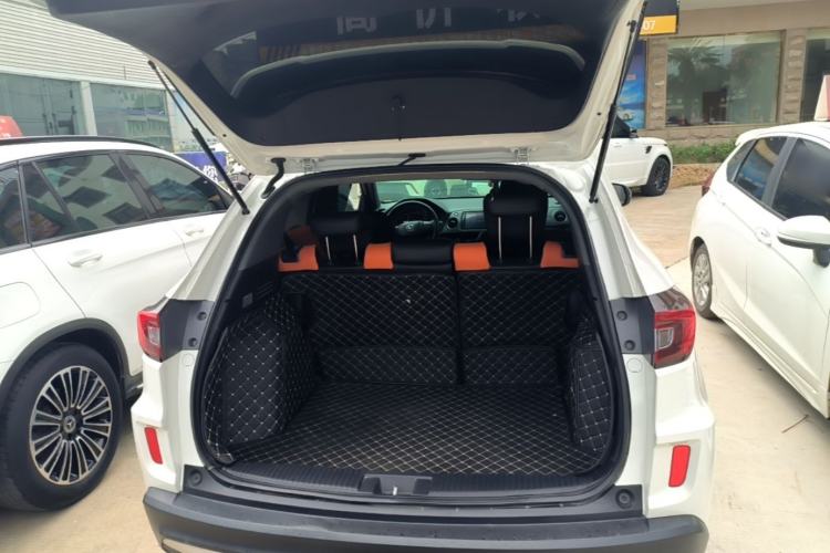 Used Honda XR-V 2020 1.5L CVT Classic Edition Trunk