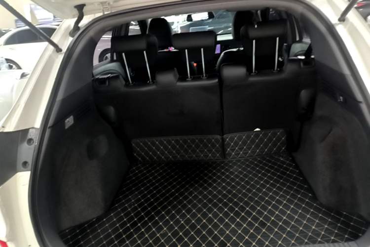 Used Honda XR-V 2020 1.5L CVT Luxury Edition Trunk