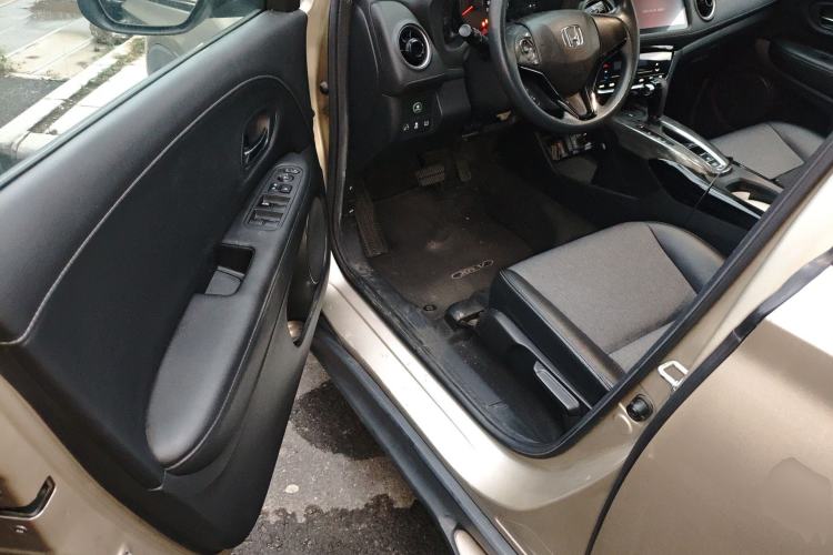 Used Honda XR-V 2020 220TURBO CVT Luxury Edition Driver Seat