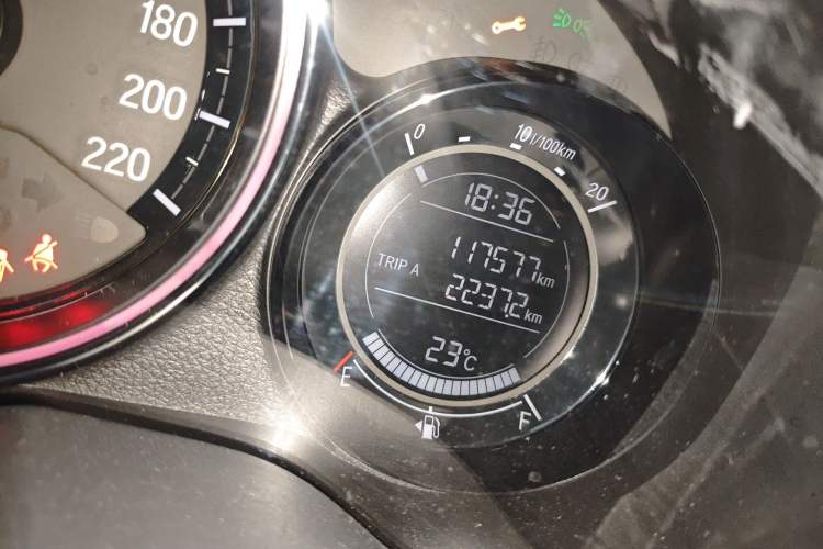 Used Honda XR-V 2020 220TURBO CVT Luxury Edition Odometer Close Up