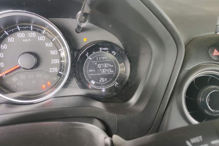 Used Honda XR-V 2020 1.5L CVT Comfort Version Odometer Close Up