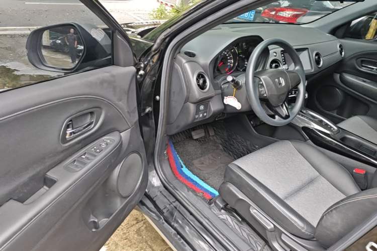 Used Honda XR-V 2021 220TURBO CVT Luxury Edition Driver Seat