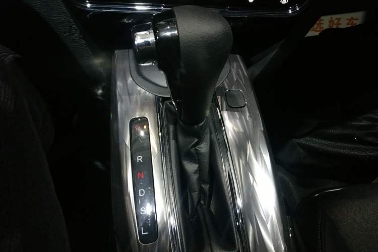 Used Honda XR-V 2021 220TURBO CVT Luxury Edition Gear Lever