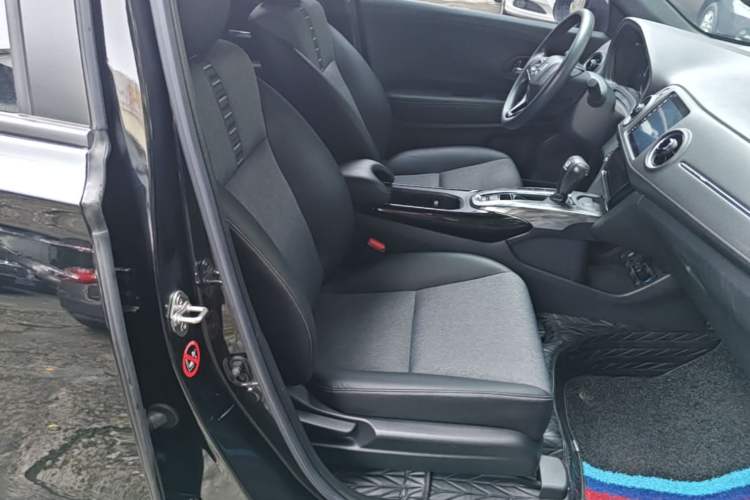 Used Honda XR-V 2021 220TURBO CVT Luxury Edition Right Front Seat