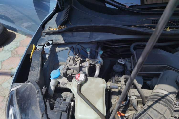 Used Honda XR-V 2021 220TURBO CVT Comfort Version Engine Bay Right